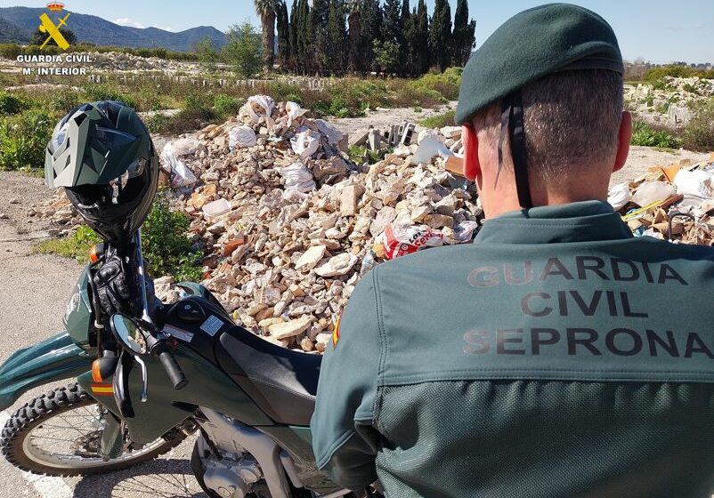  Cinc investigats per utilitzar residus sense tractar en una obra civil a Xàtiva