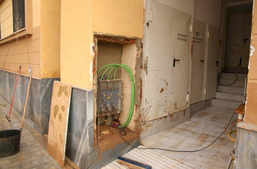 El Consell valida un nou contracte per a finalitzar la reparació de les instal·lacions elèctriques de vivendes i edificis afectats per la riuada