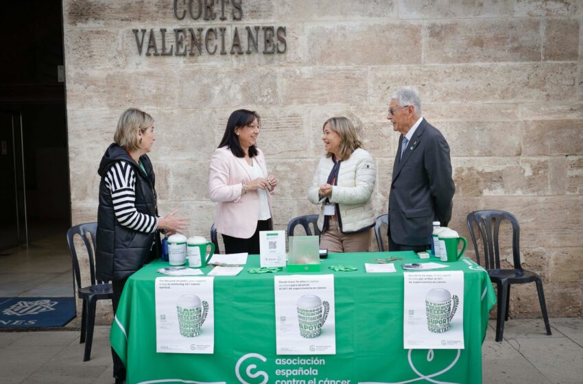 Les Corts Valencianes se sumen un any més a la lluita contra el càncer