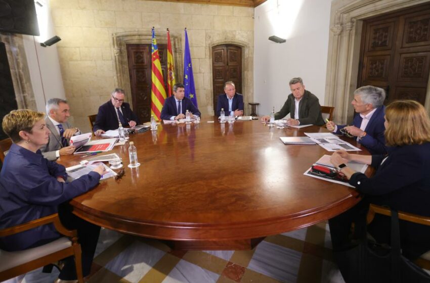  Carlos Mazón rep el president de la CEV i rep el nou informe sobre infraestructures després de la DANA