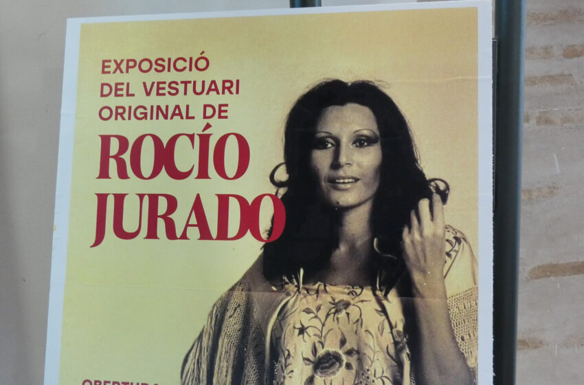  Cullera mostra el vestuari original de Rocío Jurado