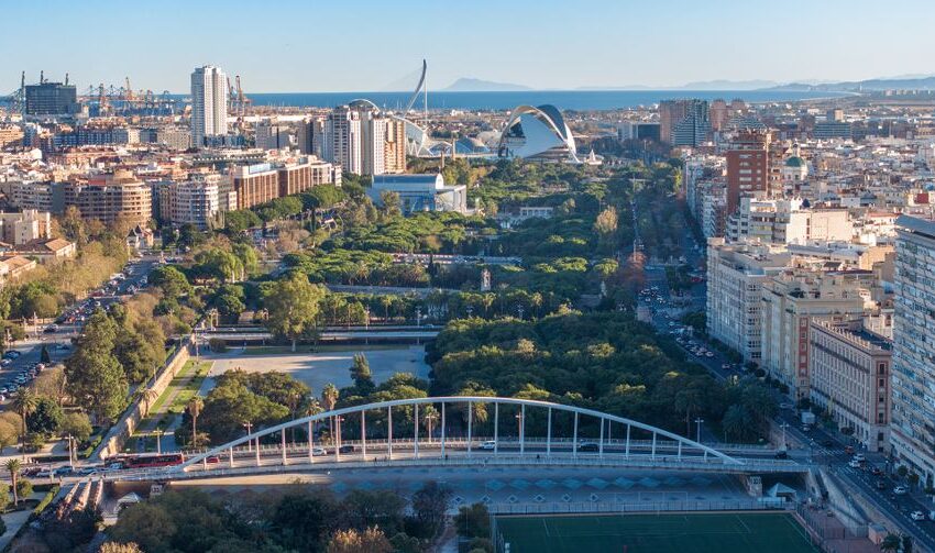  La Comissió de Cultura aprova el canvi de nom de València per la versió bilingüe i amb grafia diferenciada en valencià