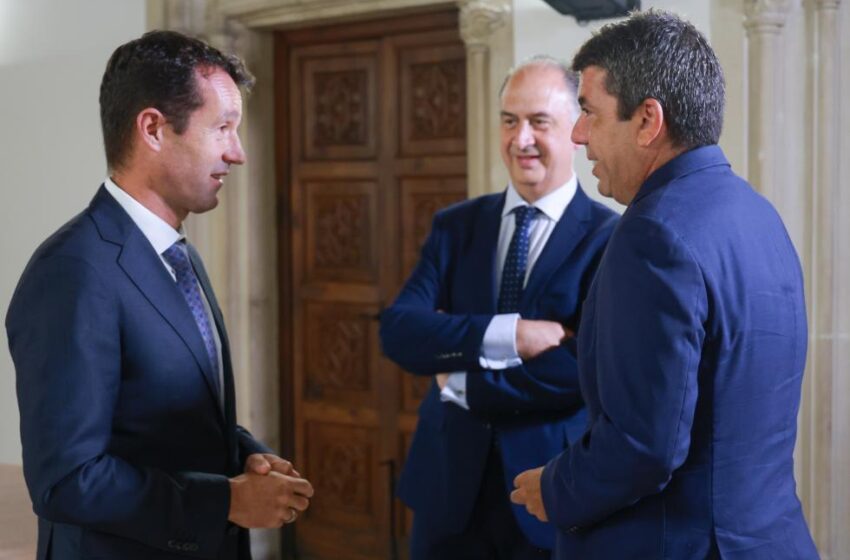  Mazón avança que Indra crearà més de 1.000 llocs de treball en ciberdefensa i ciberseguretat fins a 2027 a la Comunitat Valenciana