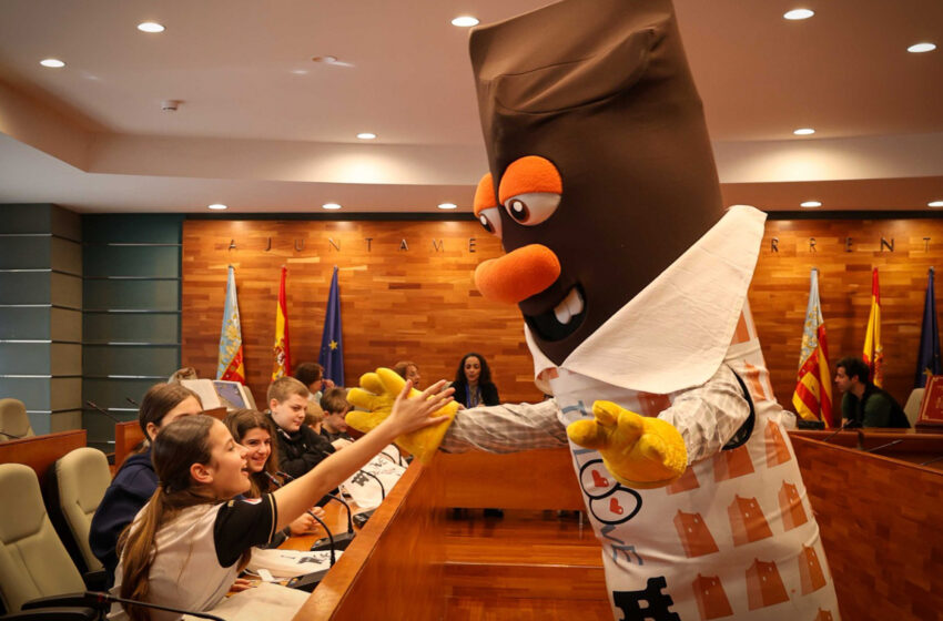 Torrent rep estudiants portuguesos en un intercanvi educatiu Erasmus