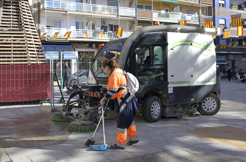  Paiporta activa un dispositiu especial de neteja per a les Falles amb reforç de brigades i maquinària